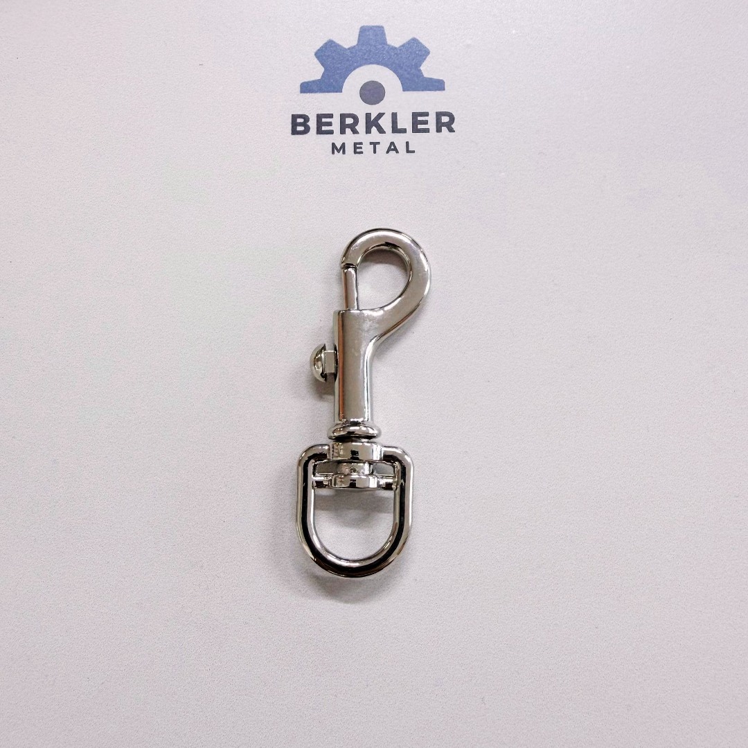 1,7 cm. büyük gemici kanca 7 cm. metal renk